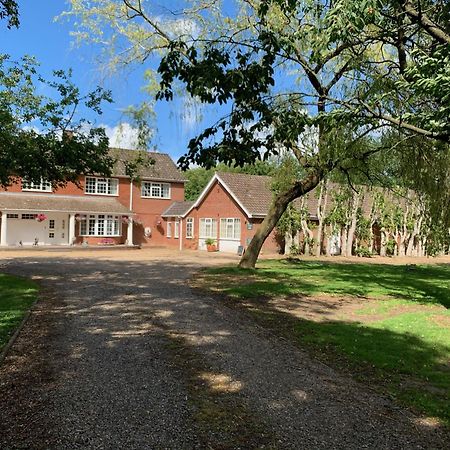 Aldercarr Hall Great Ellingham Exterior photo